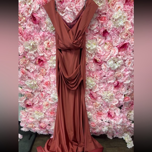 jessica angel Dresses & Skirts - NWT Jessica angel 721 sangria size xl off the shoulder ruched dress